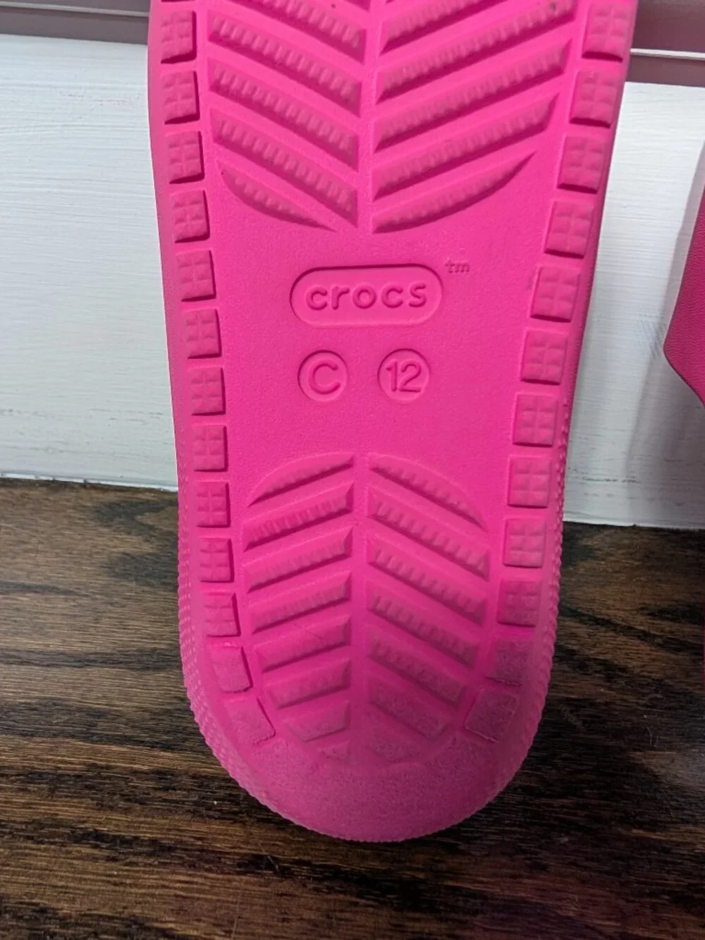 Crocs unisex-child Classic Slide V2 (Little Kid/Big Kid)